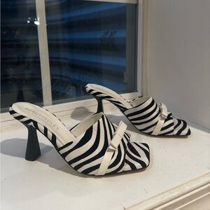 Beautiisoles by Robyn Shreiber Zebra Mule Heels – Size 7.5